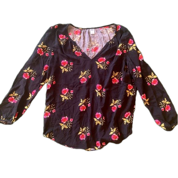 Old Navy Tops - 🧡 5 for $25 sale 🧡 OLD NAVY shirt 👚